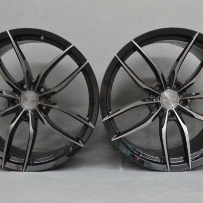 Riviera RV195 19" 8,5J ET45 5x112 Black Polished Dark Tint