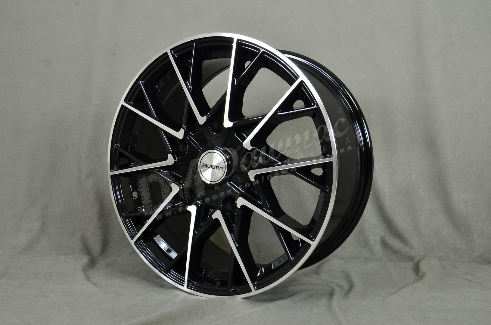 Riviera RV197 18" 8J ET42 BLANK Black Polished - obrazek 4