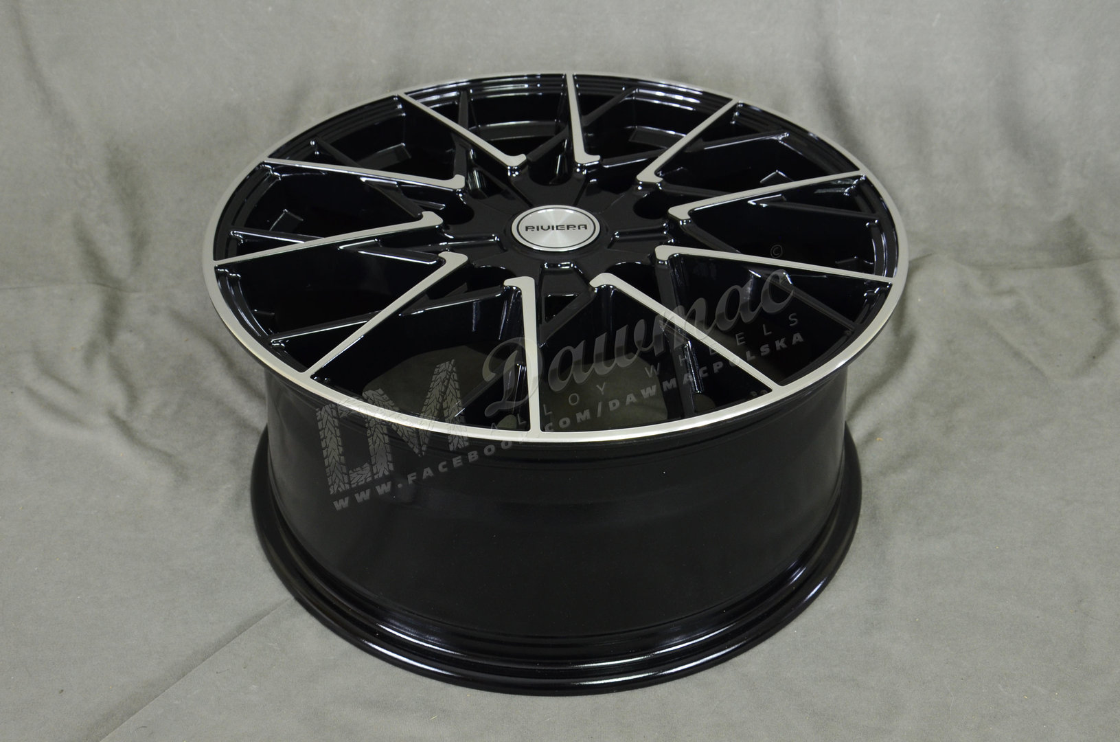 Riviera RV197 18" 8J ET42 BLANK Black Polished - obrazek 5