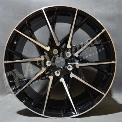 Riviera RV197 20" 10J ET40 5x120 Black Polished