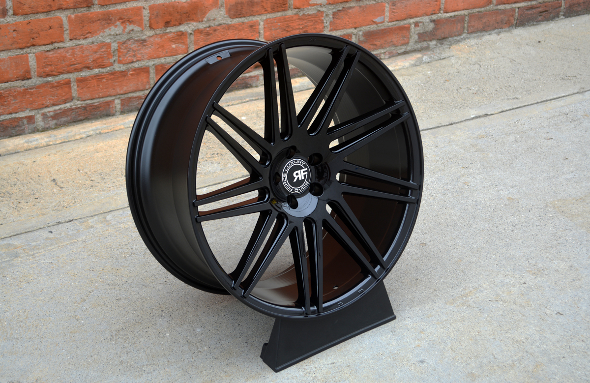 Road Force RF11.1 22" 10,5J ET38 5x112 Gloss Black - obrazek 3