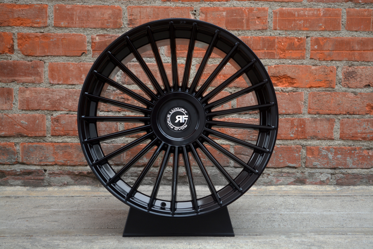 Road Force RF22 22" 10,5J ET40 5x120 Gloss Black - obrazek 3