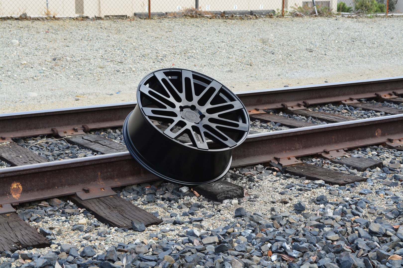 Road Force RF24 24" 10J ET30 5x120 Gloss Black - obrazek 3