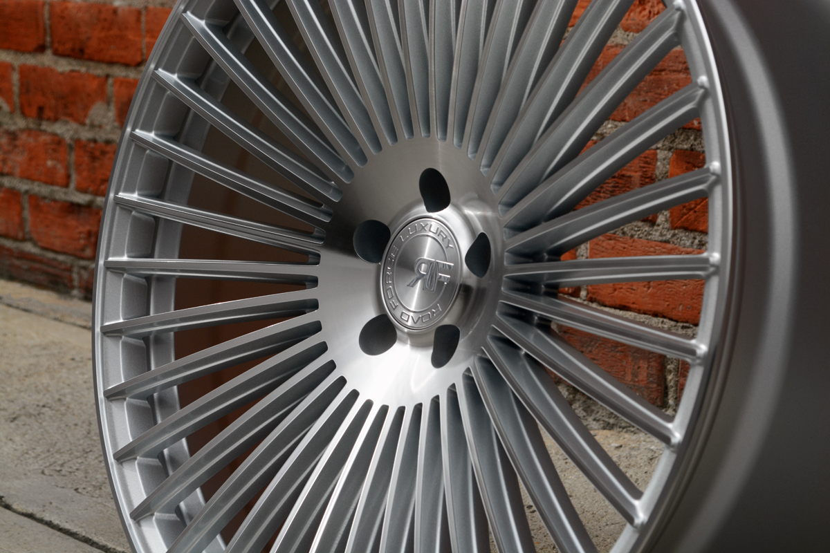 Road Force RF35 22" 10,5J ET20 BLANK Silver Polished - obrazek 5