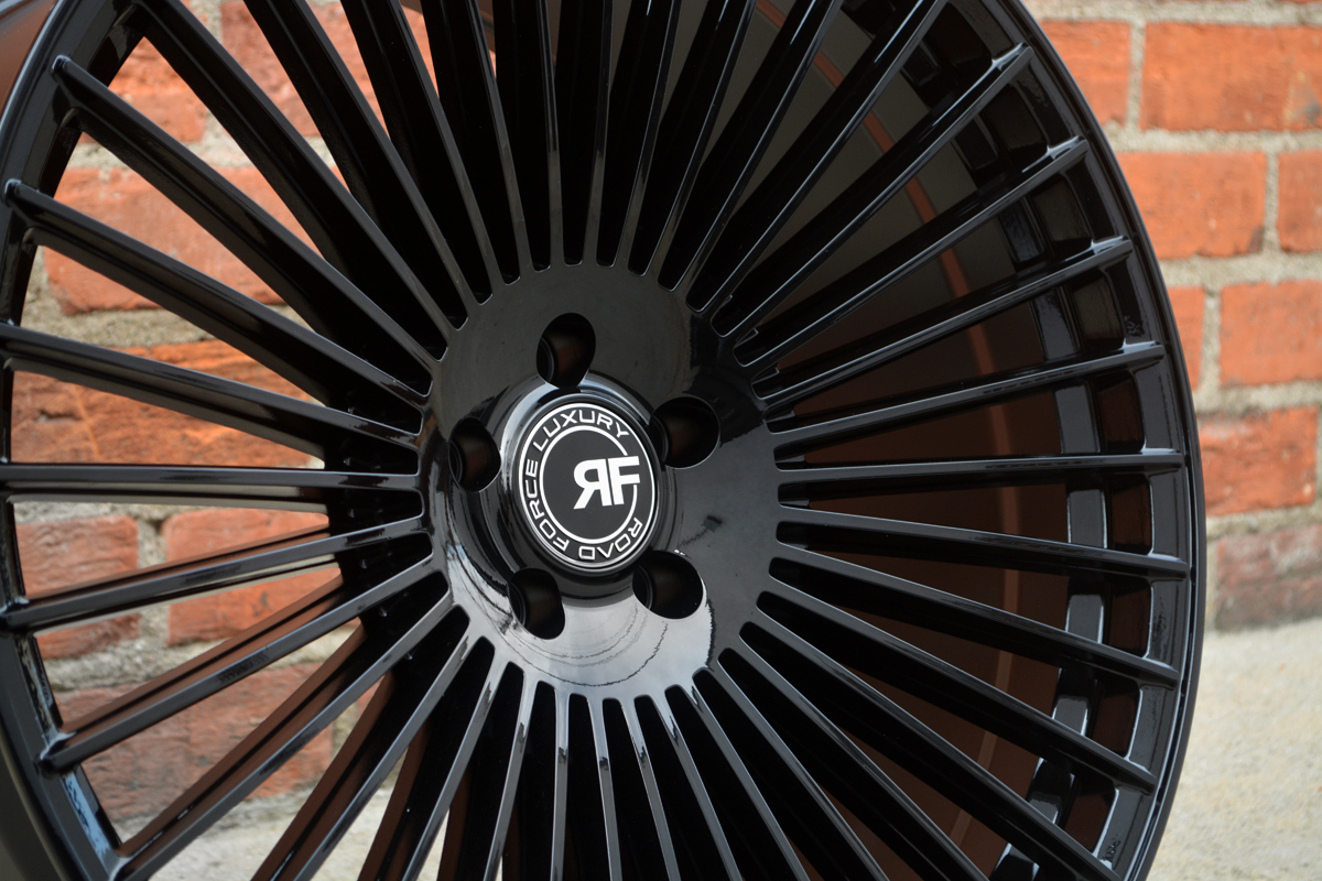 Road Force RF35 22" 9J ET28 5x112 Gloss Black - obrazek 3