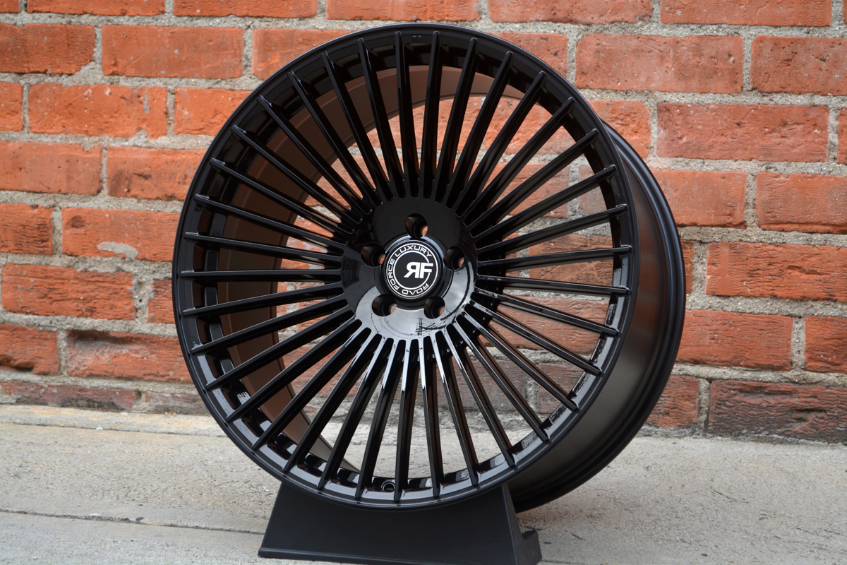 Road Force RF35 22" 9J ET28 5x112 Gloss Black - obrazek 5