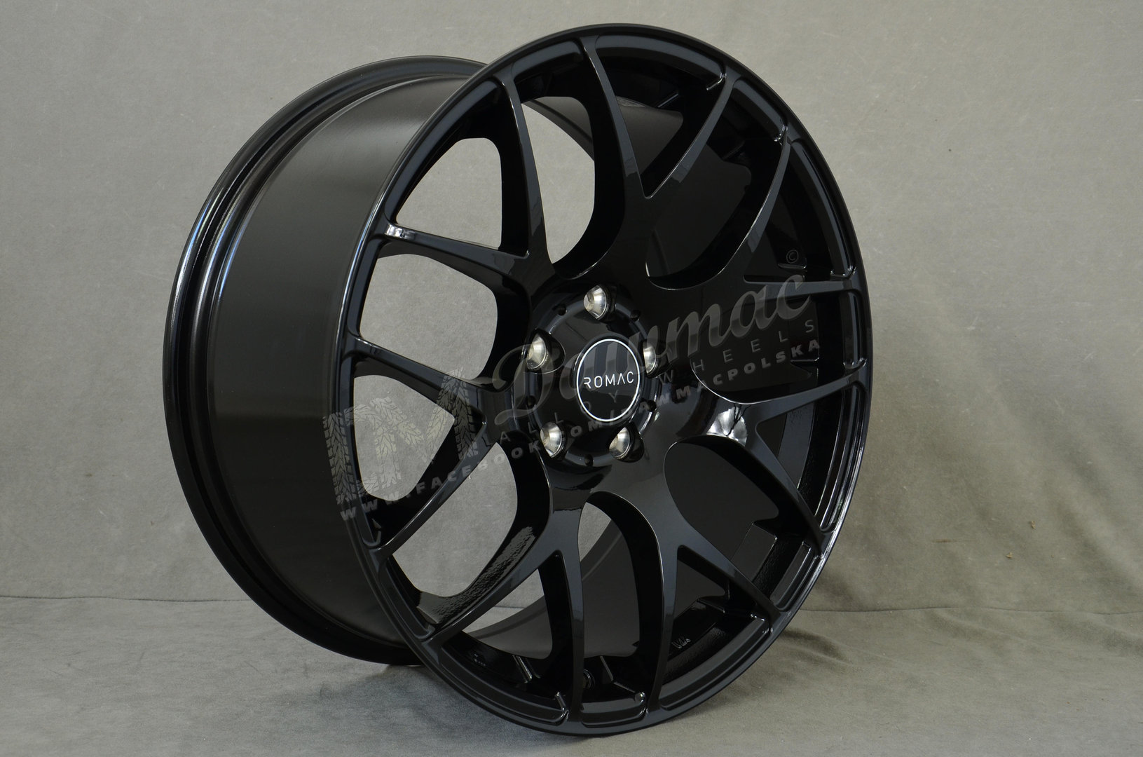 Romac Radium 18" 8,5J ET37 5x120 Gloss Black - obrazek 3