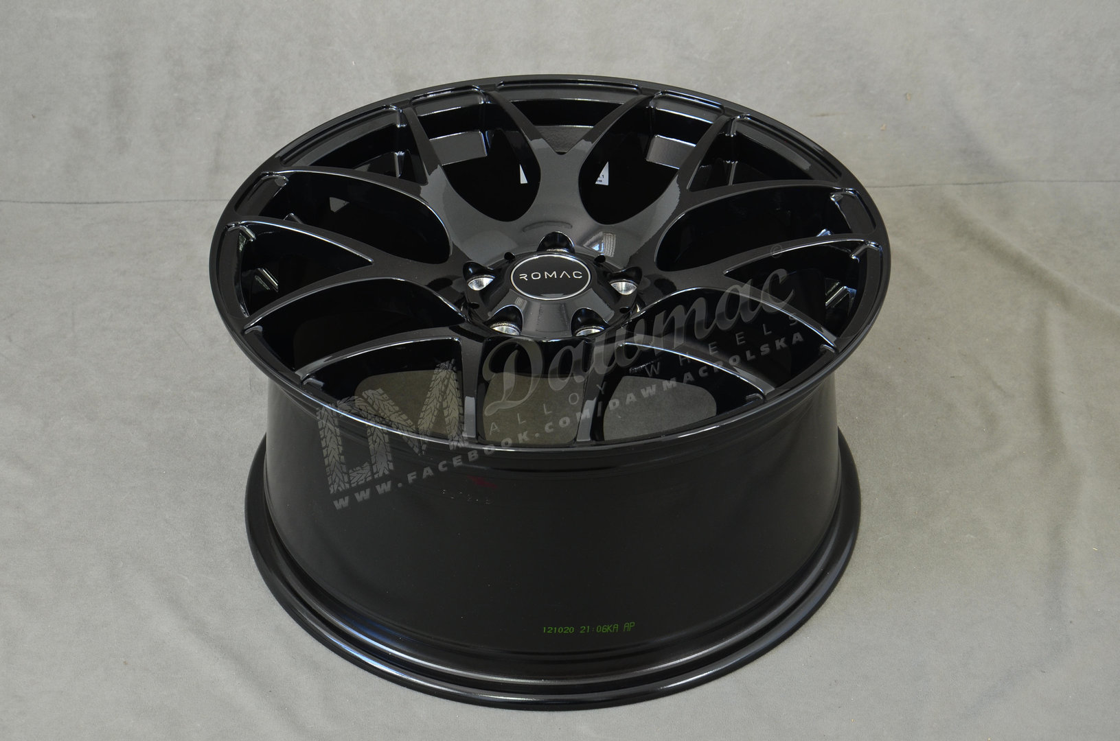 Romac Radium 18" 8,5J ET37 5x120 Gloss Black - obrazek 5
