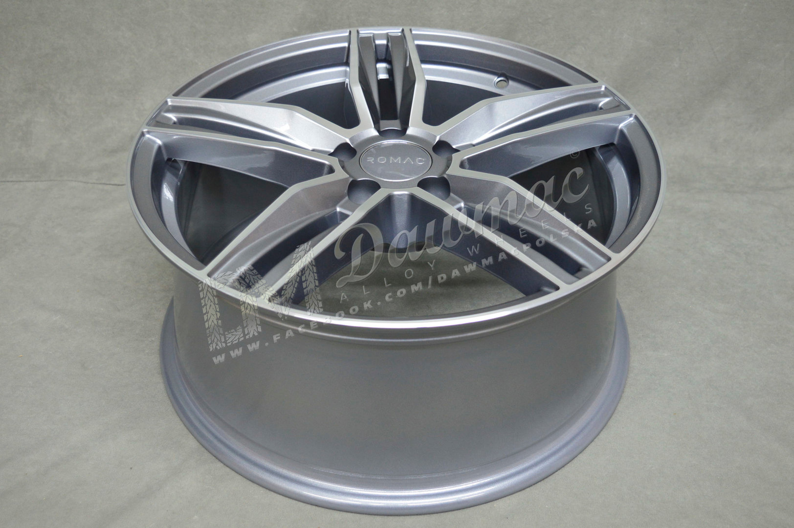 Romac Venom 19" 8.5J ET45 5x112 Matt Carbon - obrazek 5