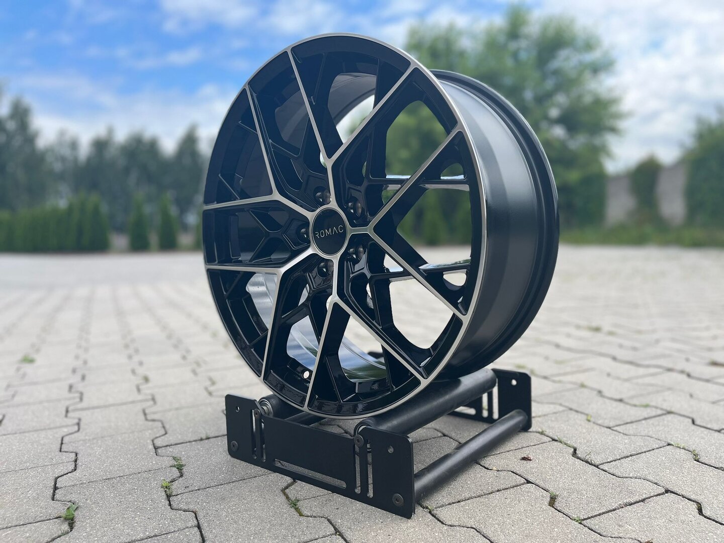 Romac Vortex 19" 8J ET42 5x108 Gloss Black Polish - obrazek 4