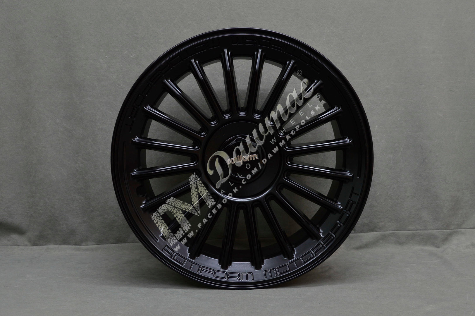 Rotiform BUC-M 19" 8.5J ET35 5x100/5x112 Matte Black - obrazek 2