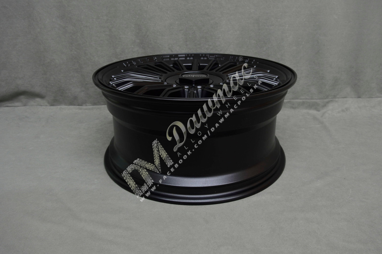 Rotiform BUC-M 19" 8.5J ET35 5x100/5x112 Matte Black - obrazek 6
