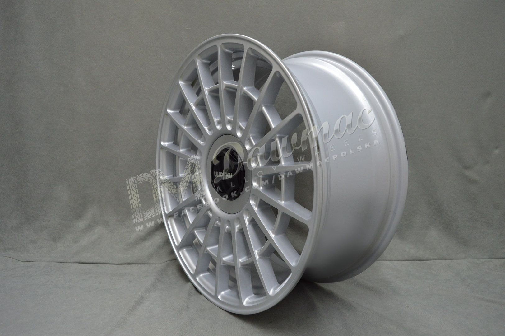 Rotiform LAS-R 17" 8J ET35 5x112/5x120 Silver - obrazek 4