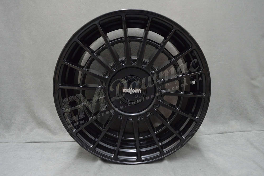 Rotiform LAS-R 18" 8.5J ET35 5x112/5x120 Matte Black