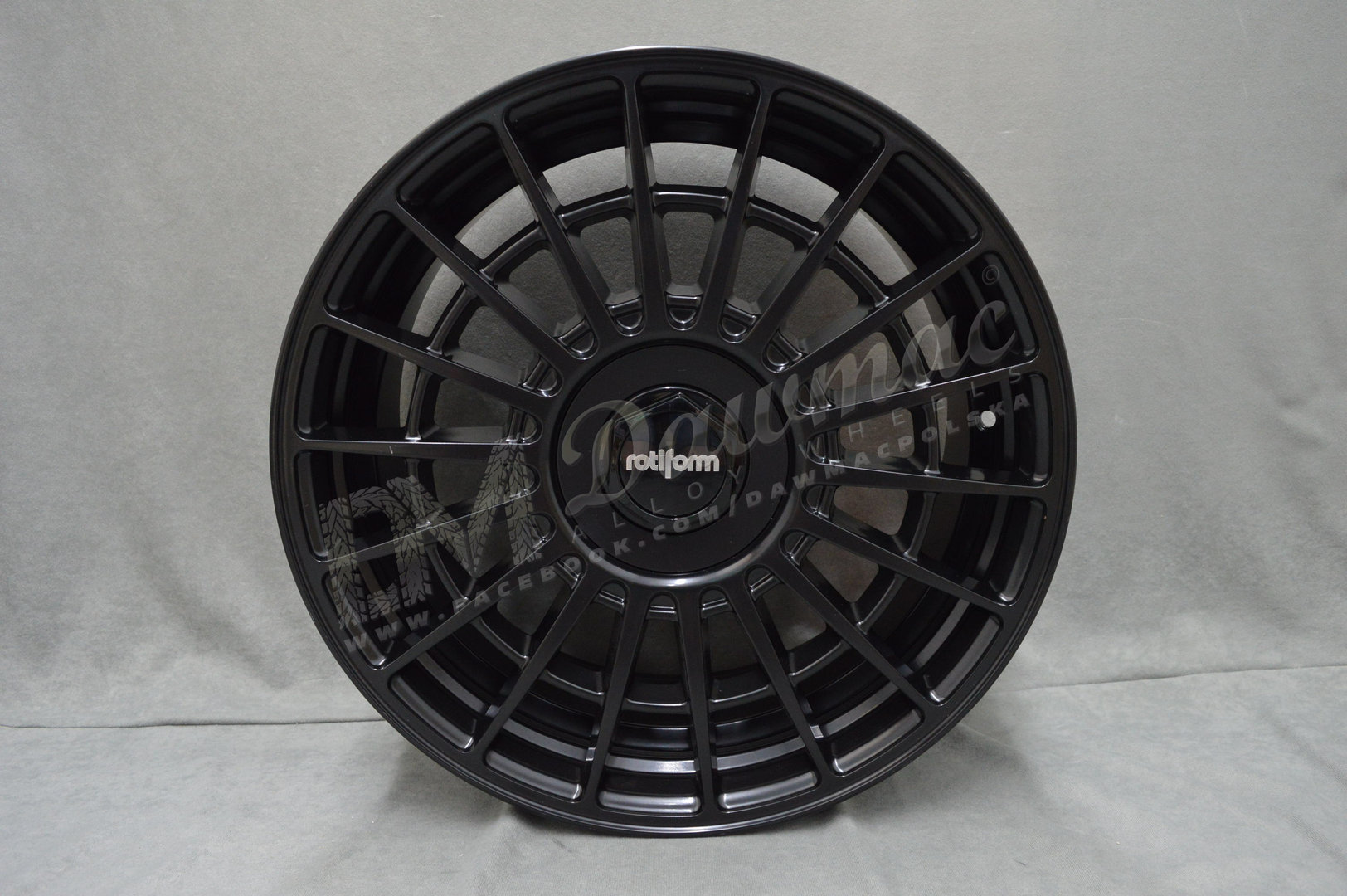 Rotiform LAS-R 18" 8.5J ET35 5x112/5x120 Matte Black - obrazek 2