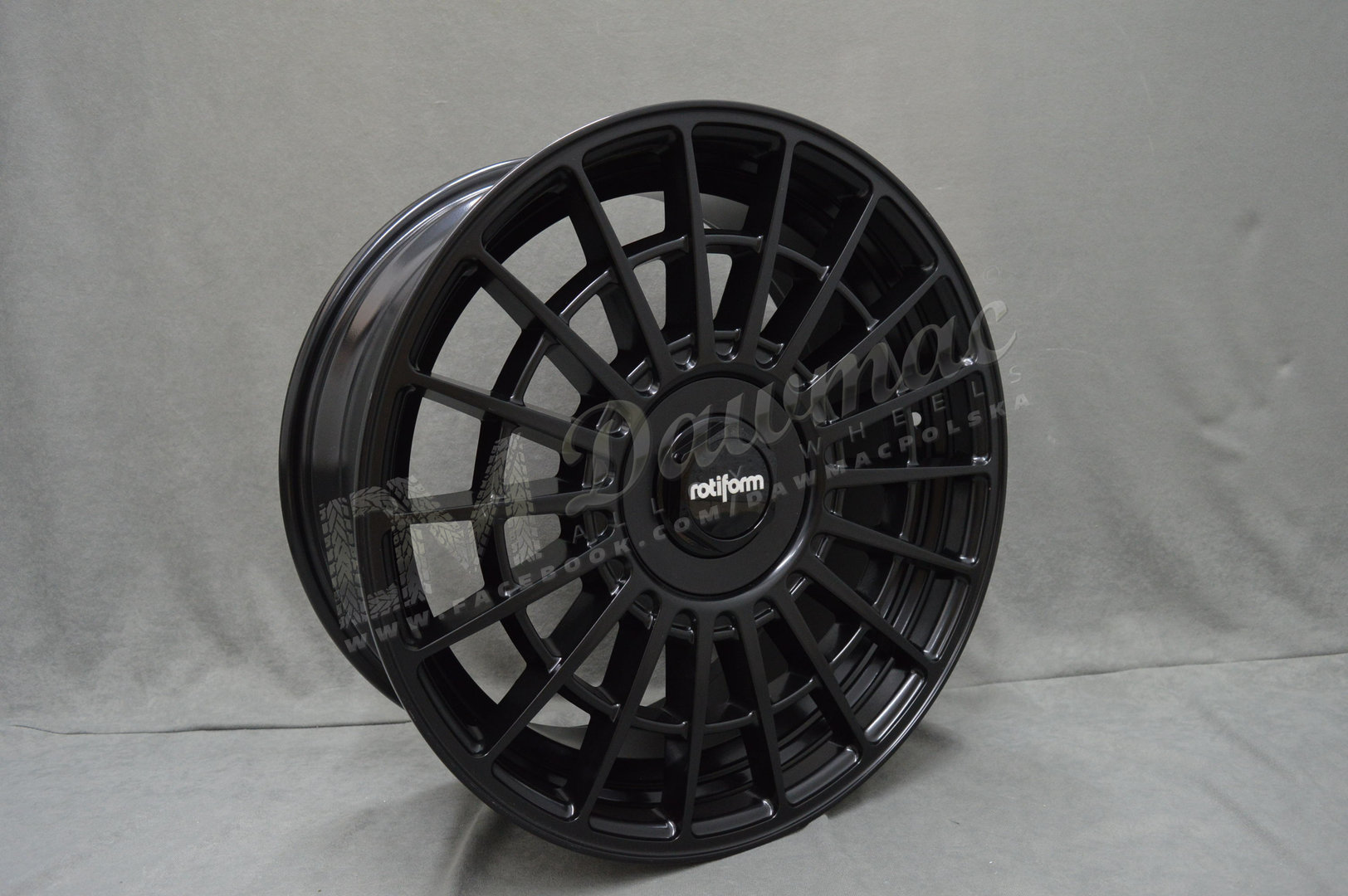 Rotiform LAS-R 18" 8.5J ET35 5x112/5x120 Matte Black - obrazek 3