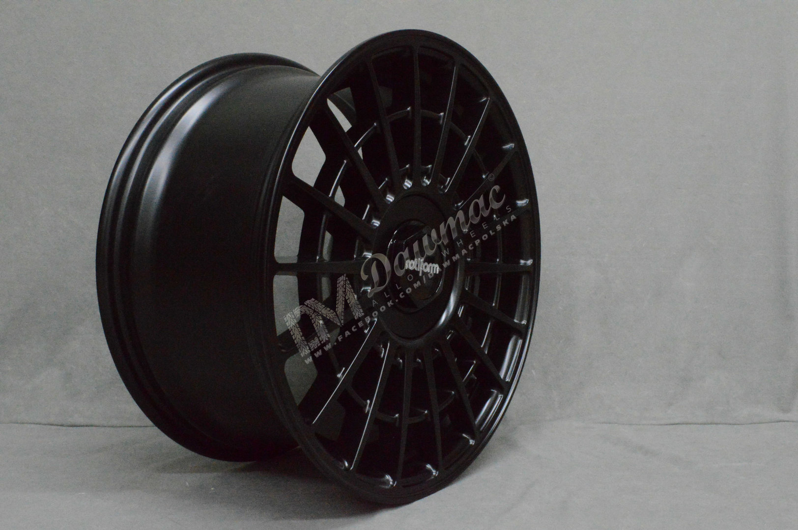 Rotiform LAS-R 18" 8.5J ET45 5x100/5x112 Matte Black - obrazek 3