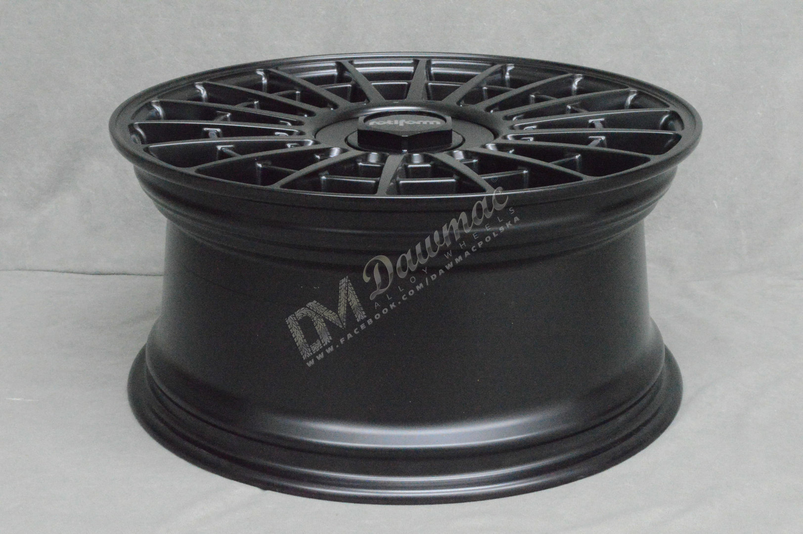 Rotiform LAS-R 19" 8.5J ET45 5x108/5x120 Matte Black - obrazek 7