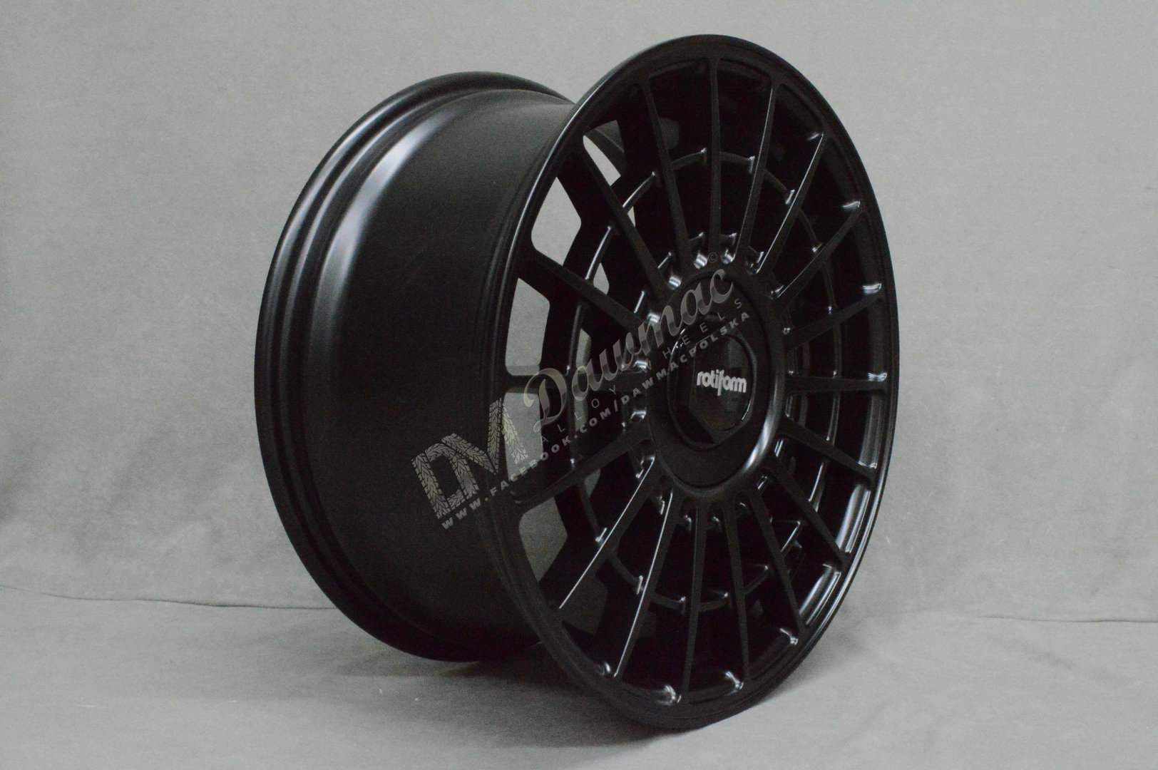 Rotiform LAS-R 20" 8.5J ET45 5x112/5x114.3 Matte Black - obrazek 4