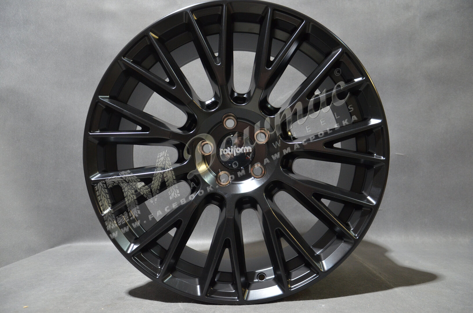 Rotiform LSE 20" 10J ET40 5x120 Satin Black - obrazek 2