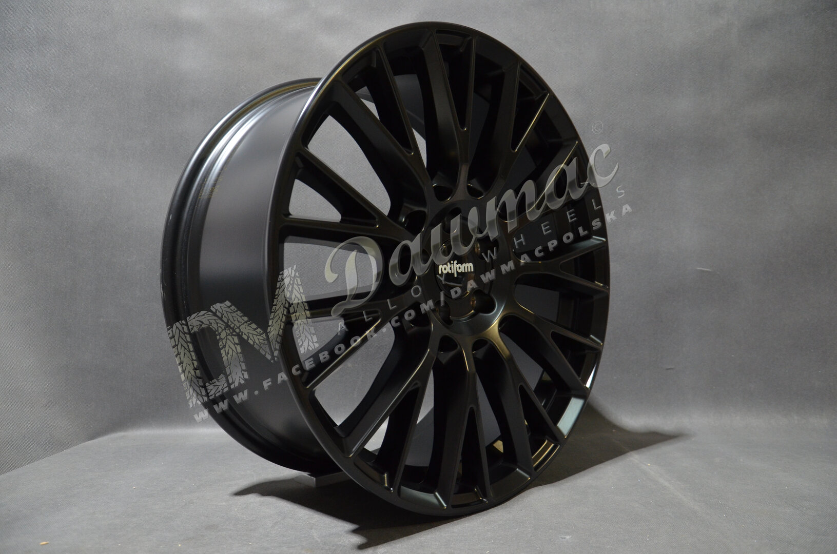 Rotiform LSE 20" 8.5J ET35 5x120 Satin Black - obrazek 3
