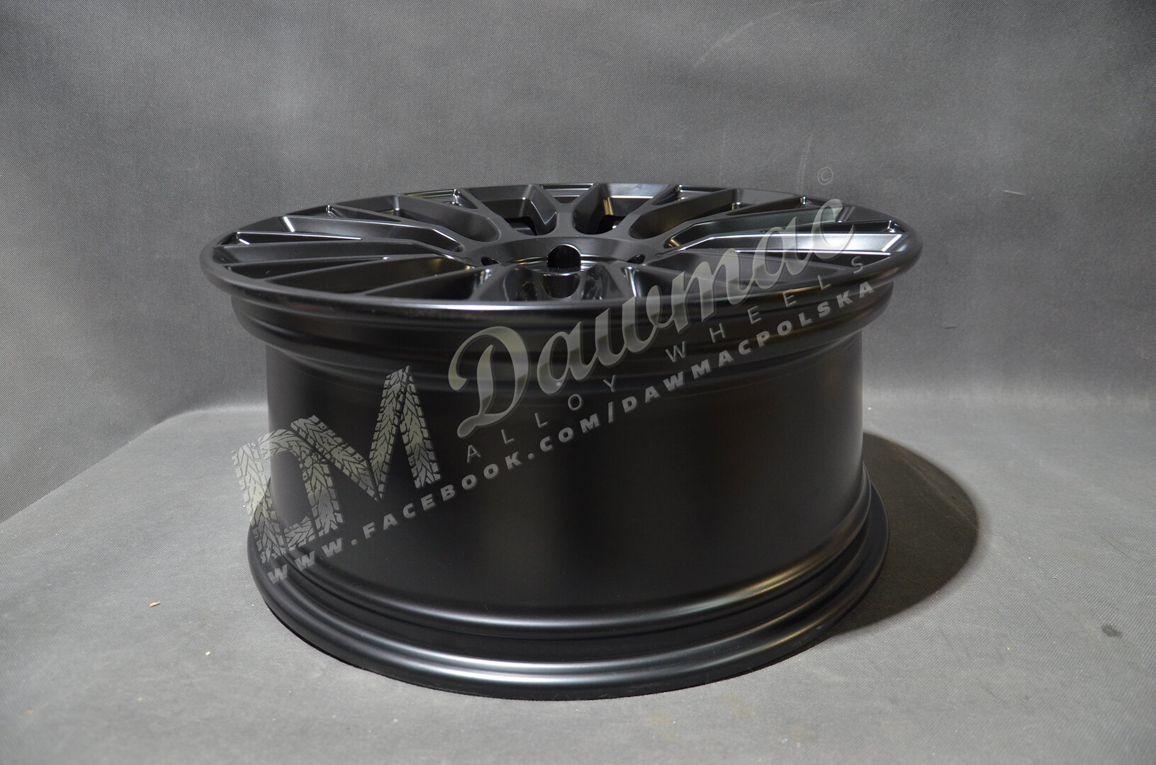 Rotiform LSE 20" 8.5J ET35 5x120 Satin Black - obrazek 6