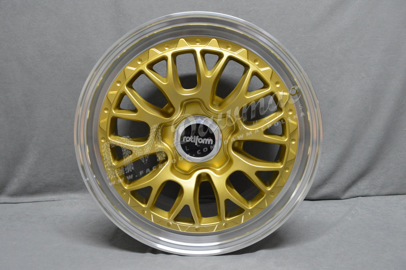 Rotiform LSR 18" 8.5J ET45 5x112 Gold Machined Lip - obrazek 2