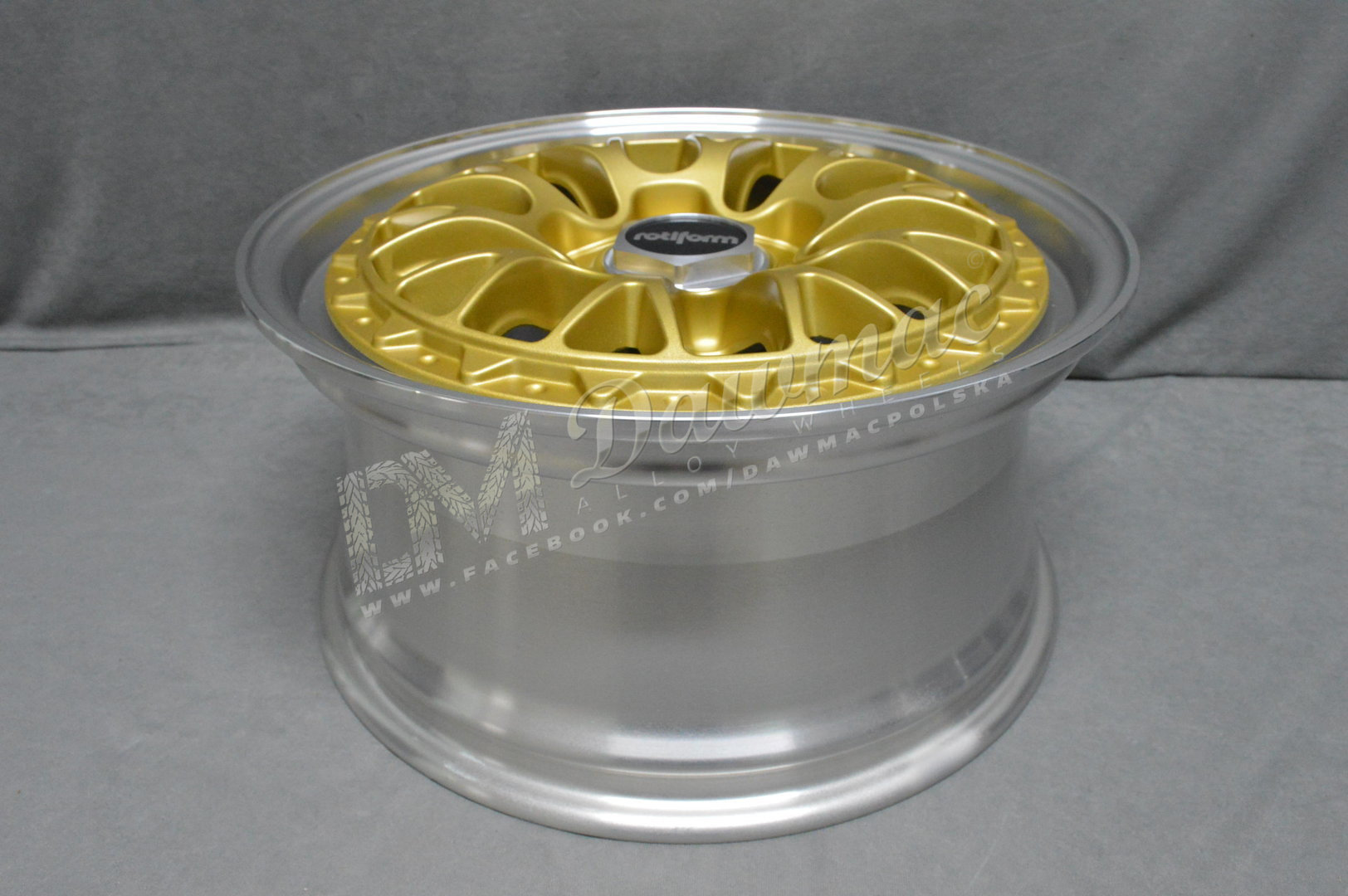 Rotiform LSR 18" 8.5J ET45 5x112 Gold Machined Lip - obrazek 5
