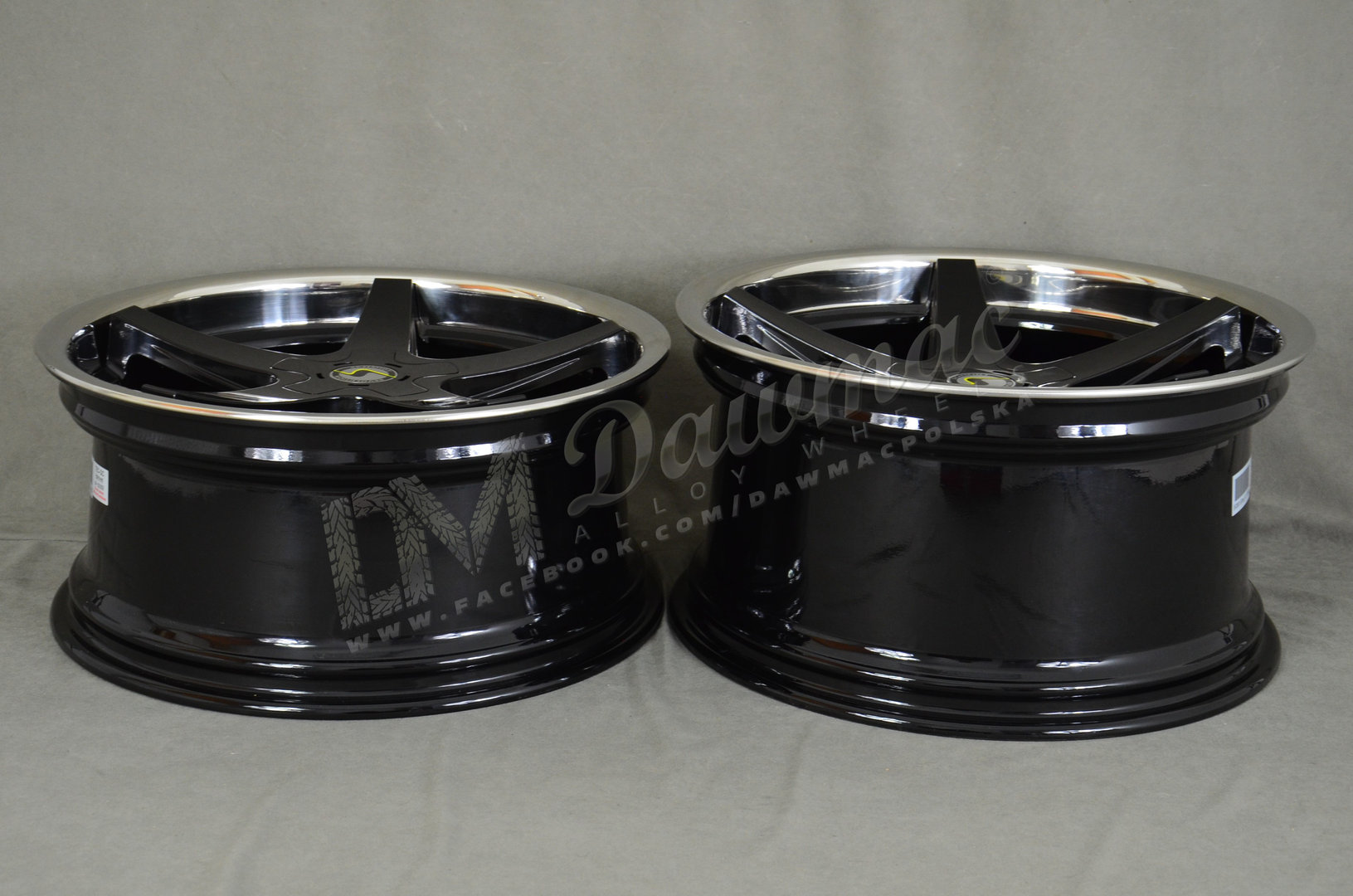 Schmidt XS5 18" 8,5J ET25-ET55 + 9,5J ET18-ET45 BLANK Gloss Black Polished Lip - obrazek 8