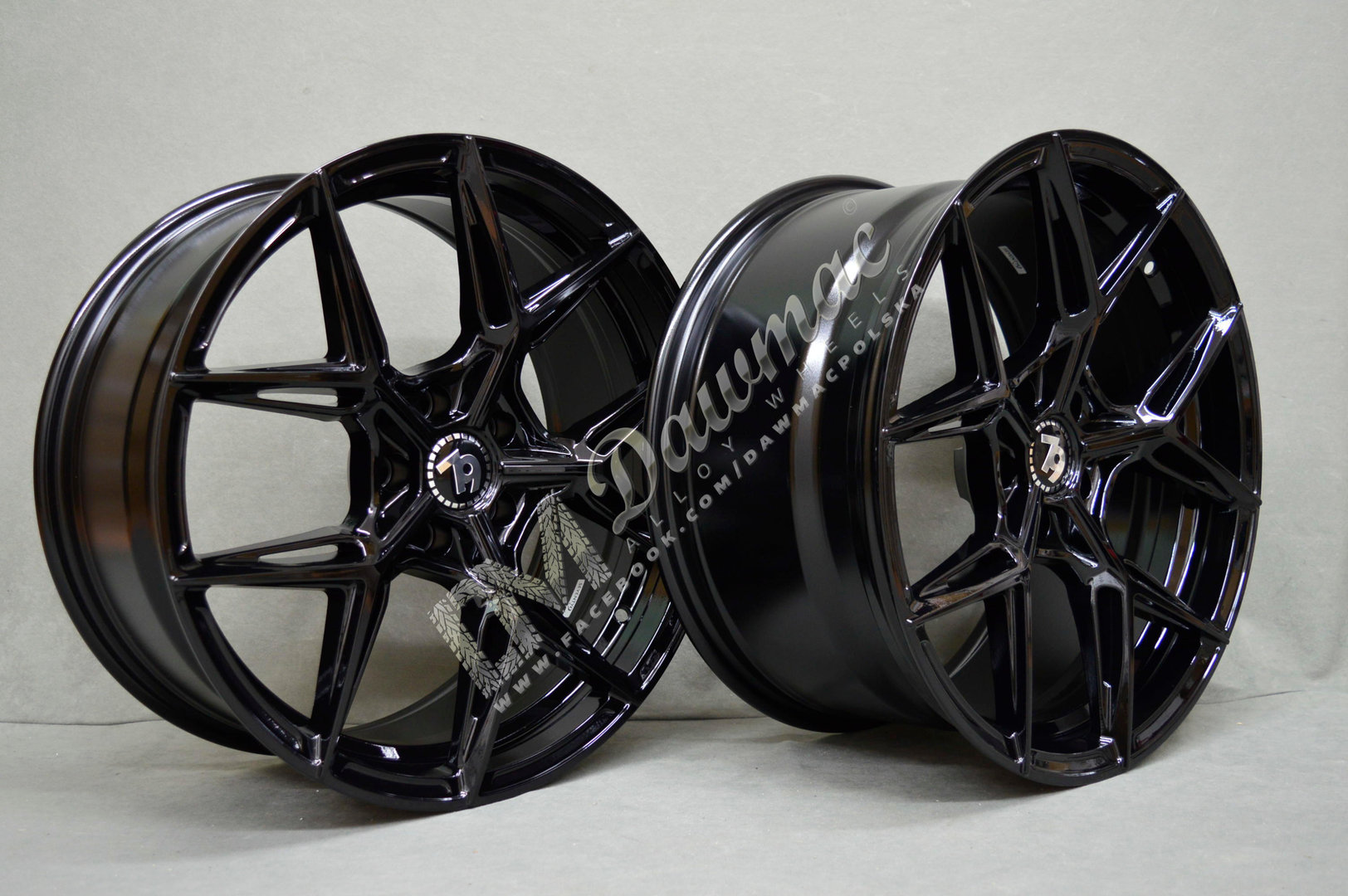 Seventy9 SCF-B 18" 8J ET40 5x114,3 Black Glossy - obrazek 4