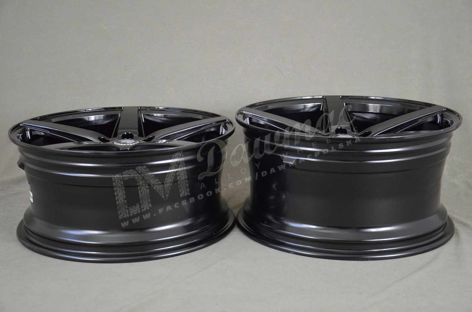 Seventy9 SV-N 19" 8.5J ET35 + 9.5J ET38 5x112 Black Glossy - obrazek 7