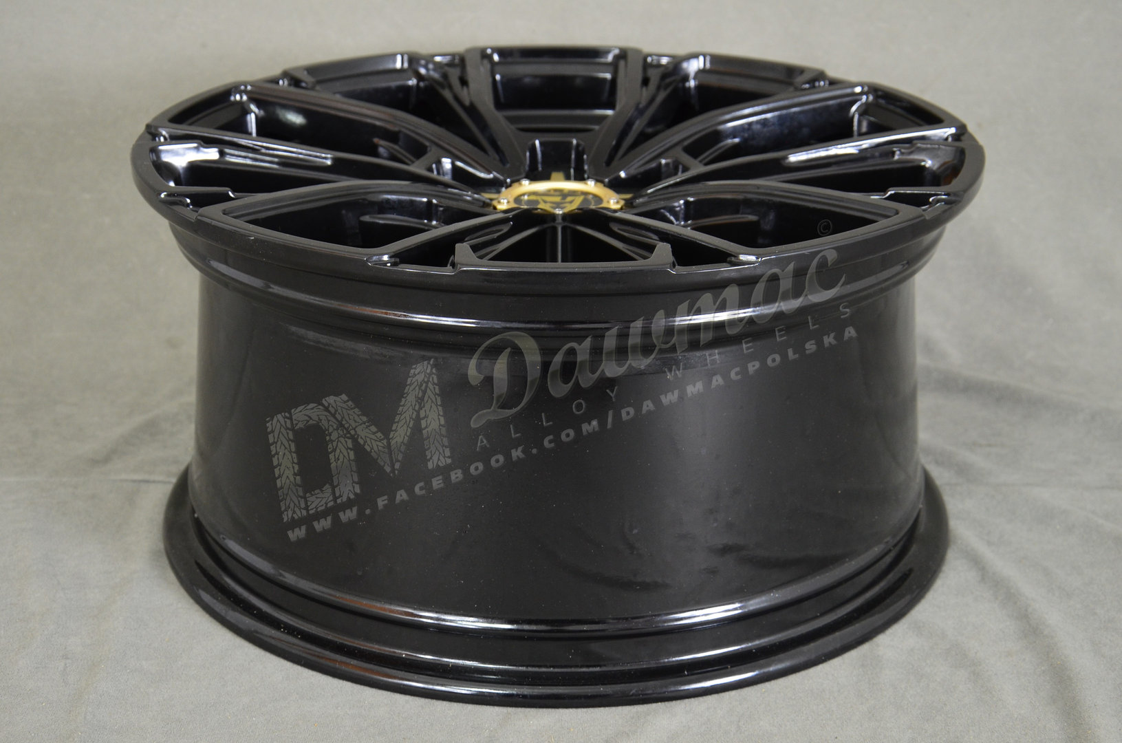 Wolfrace 71 Matrix 20" 8,5J ET40 5x114,3 Gloss Raven Black - obrazek 6