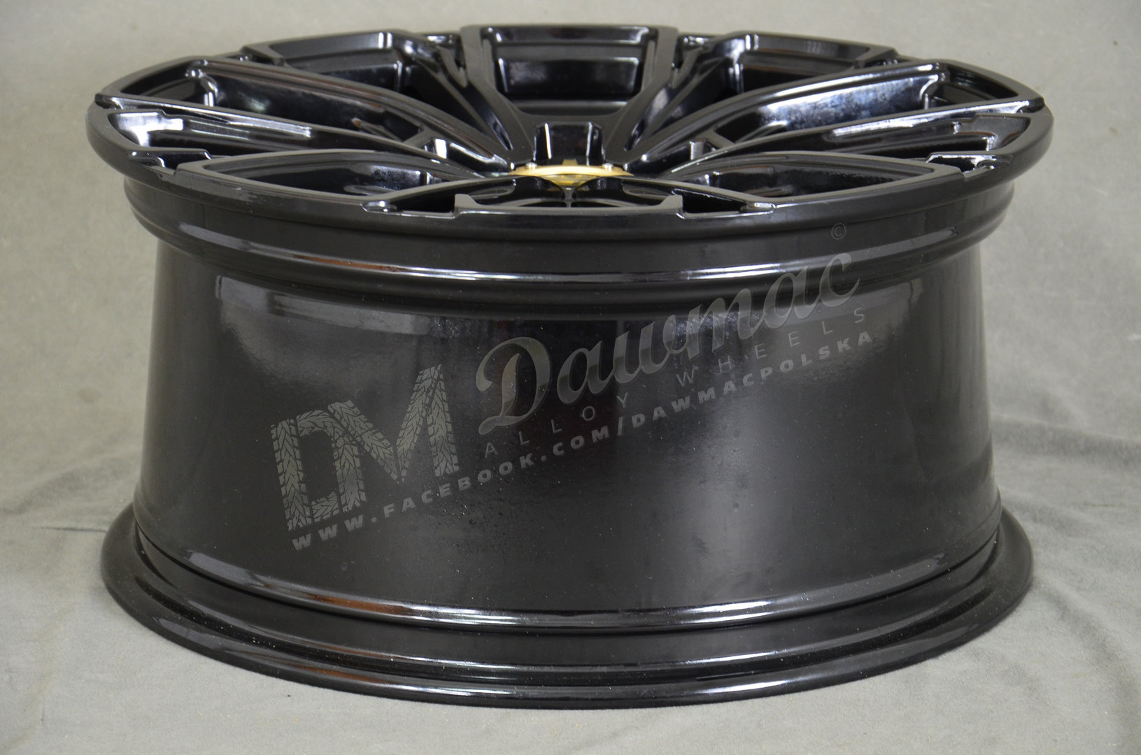 Wolfrace 71 Matrix 20" 8,5J ET40 5x114,3 Gloss Raven Black - obrazek 7