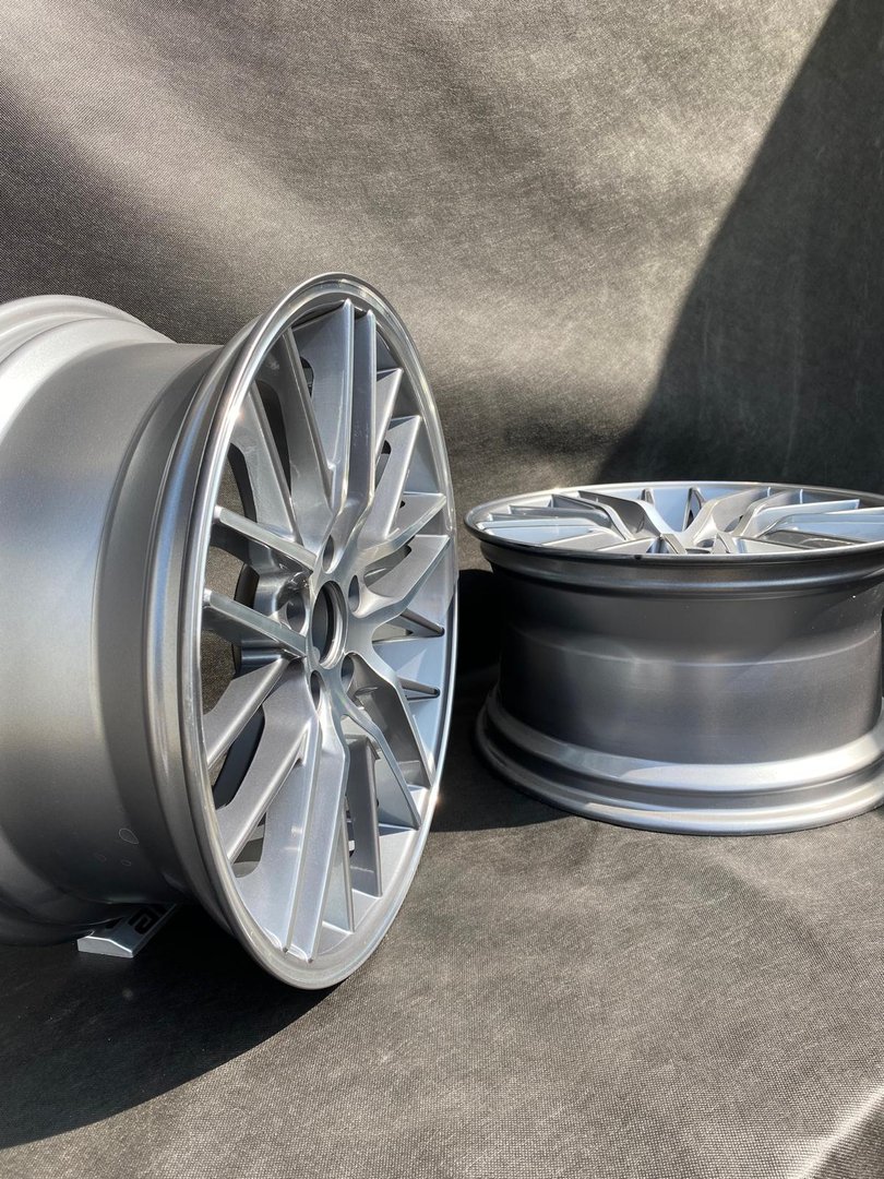 Wolfrace 71 Munich 521 18" 8J ET35 + 9,5J ET35 5x112 Gun Metal Polished - obrazek 4