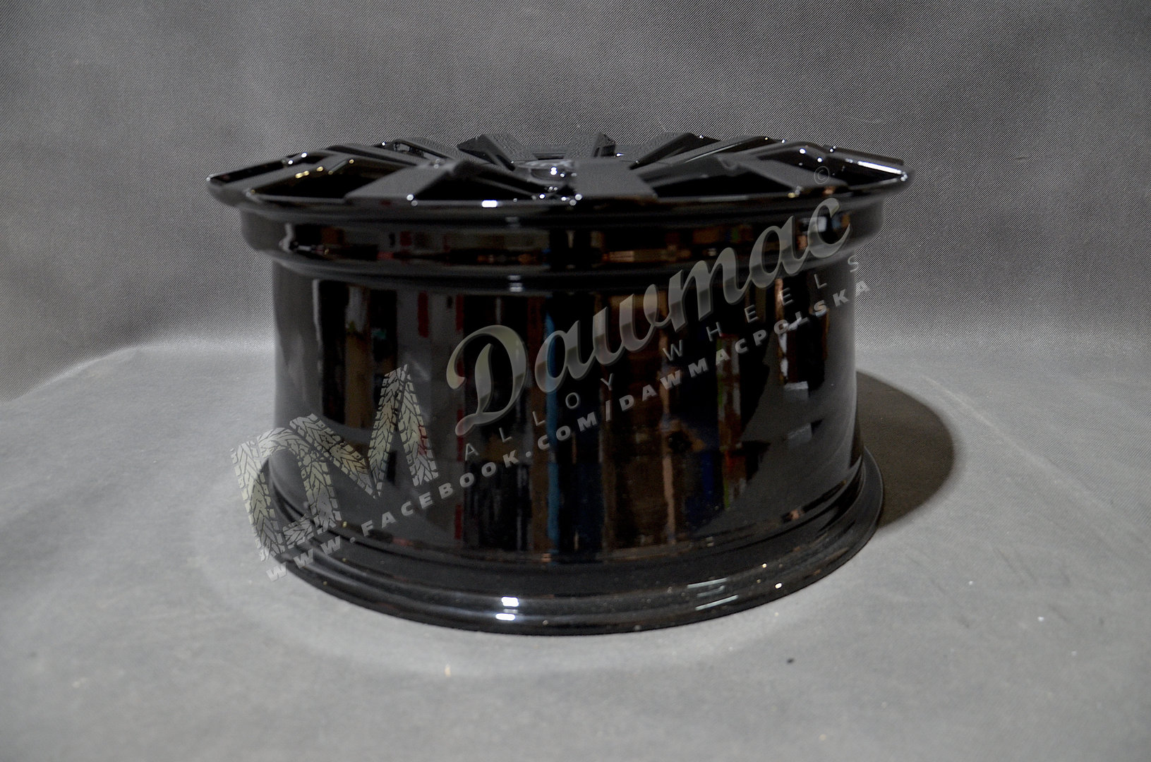 Wolfrace Eurosport Renaissance 20" 8,5J ET20/25/30/35/40/45 5x120 Gloss Black - obrazek 5