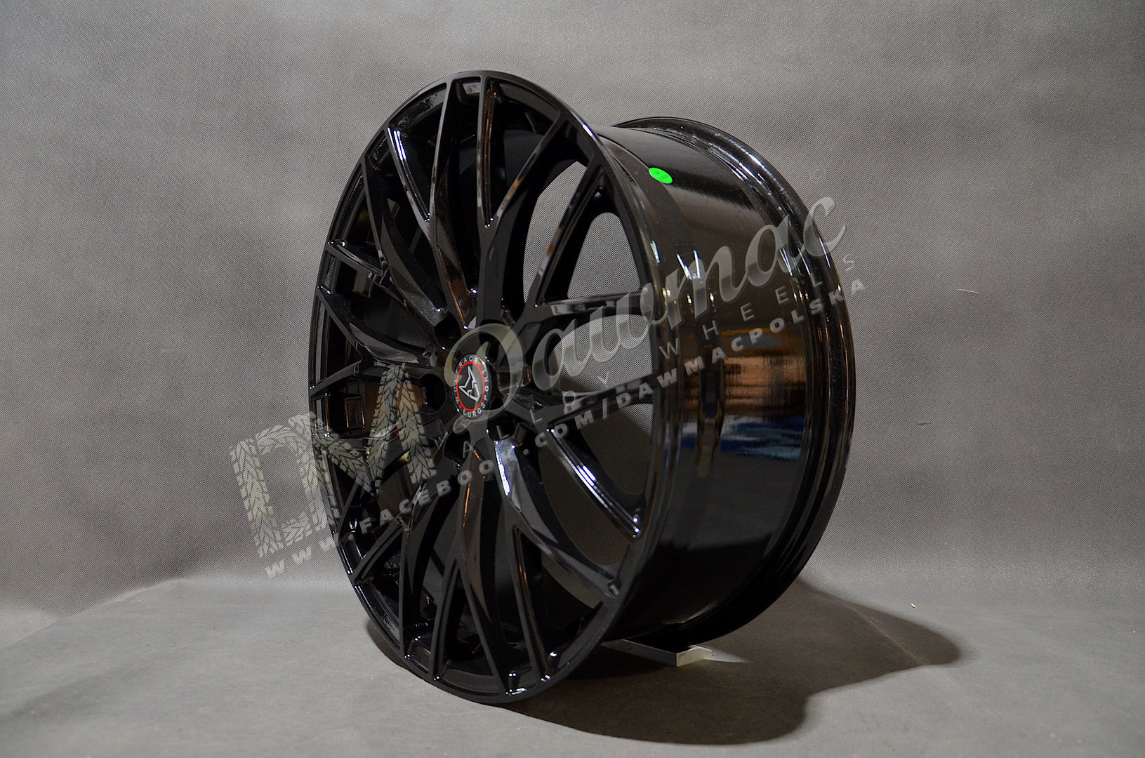 Wolfrace Eurosport Wolfsburg 20" 8,5J ET42 5x114,3 Gloss Black - obrazek 4