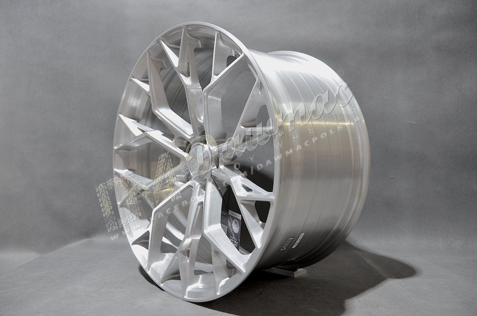 Forzza Titan 20" 9J ET25 + 10.5J ET40 5x112 Brushed Aluminium - obrazek 2