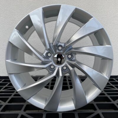 Model 5083 18" 8J ET40 5x112 Silver