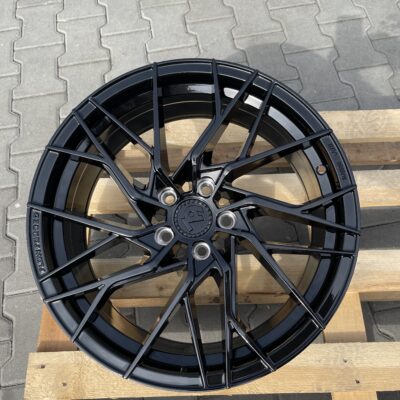seventy9 SSF-4 18" 8J ET40 5x108 Black Glossy