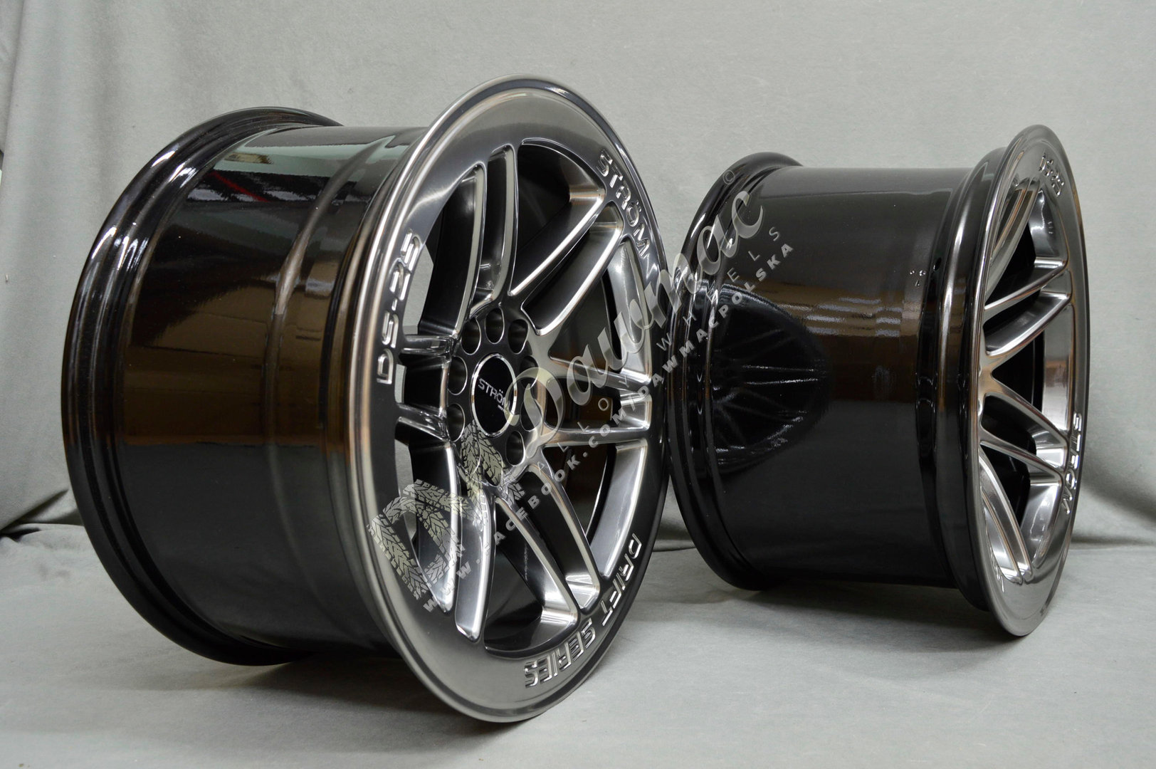 Strom DS-25 18" 9.5J ET35 + 10.5J ET30 5x114.3/120 Hyper Black - obrazek 5