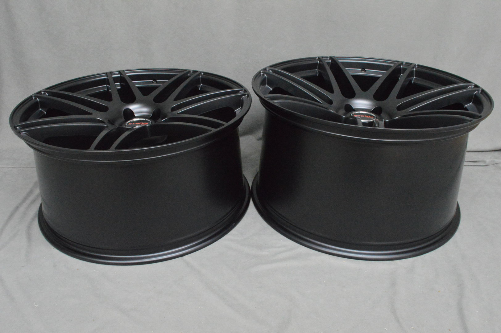 Strom STR3 22" 10,5J ET40 + 12J ET35 5x120 Satin Black - obrazek 6