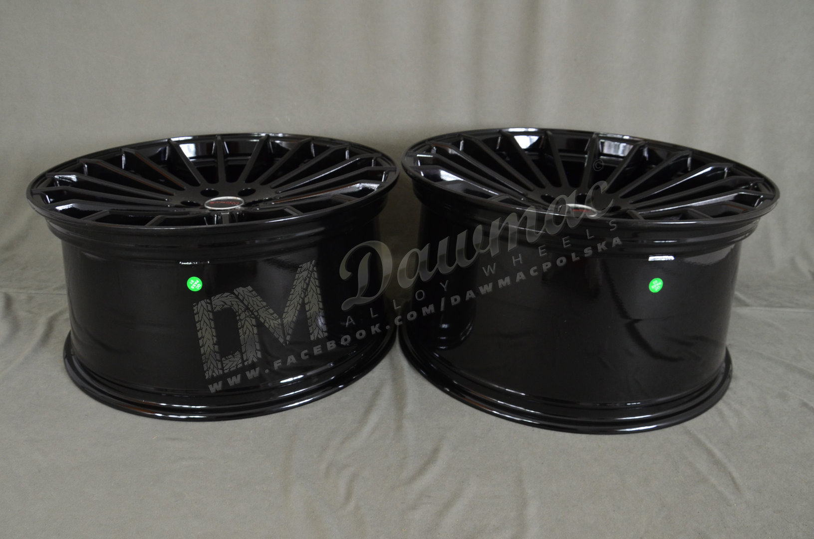 Strom STR4 22" 9J ET30 + 11,5J ET30 5x112 Gloss Black - obrazek 7