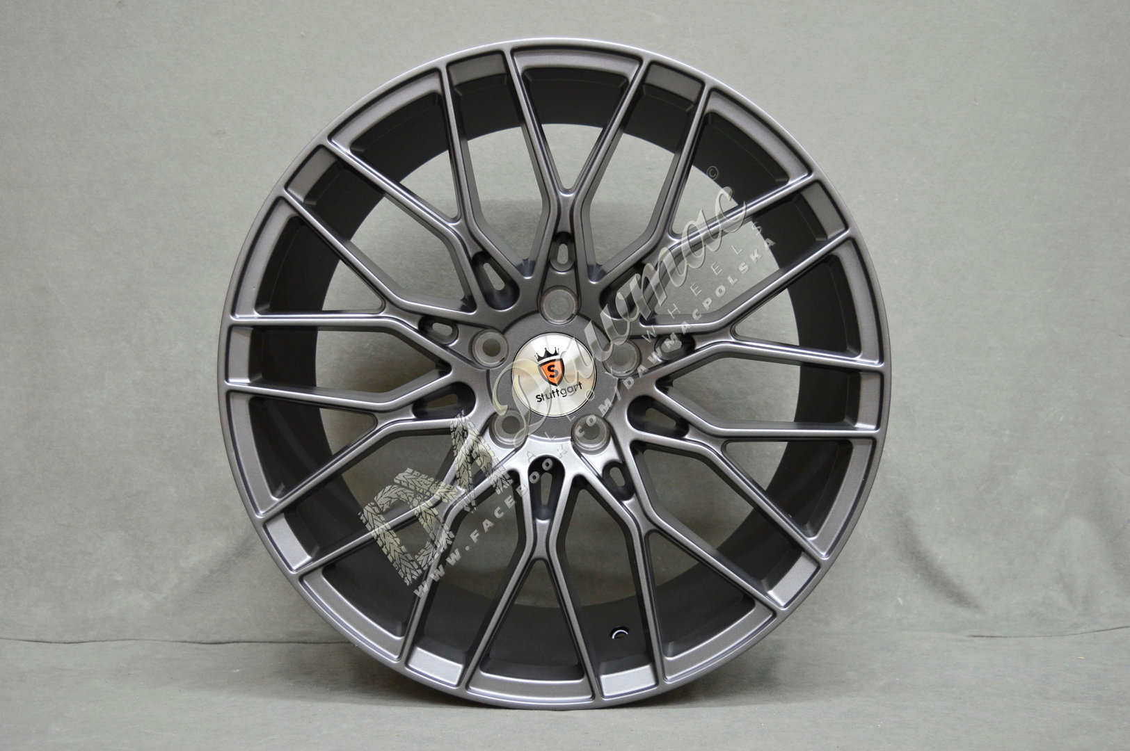Stuttgart ST8 20" 8,5J ET35 + 10J ET42 5x112 Matt Gunmetal - obrazek 2