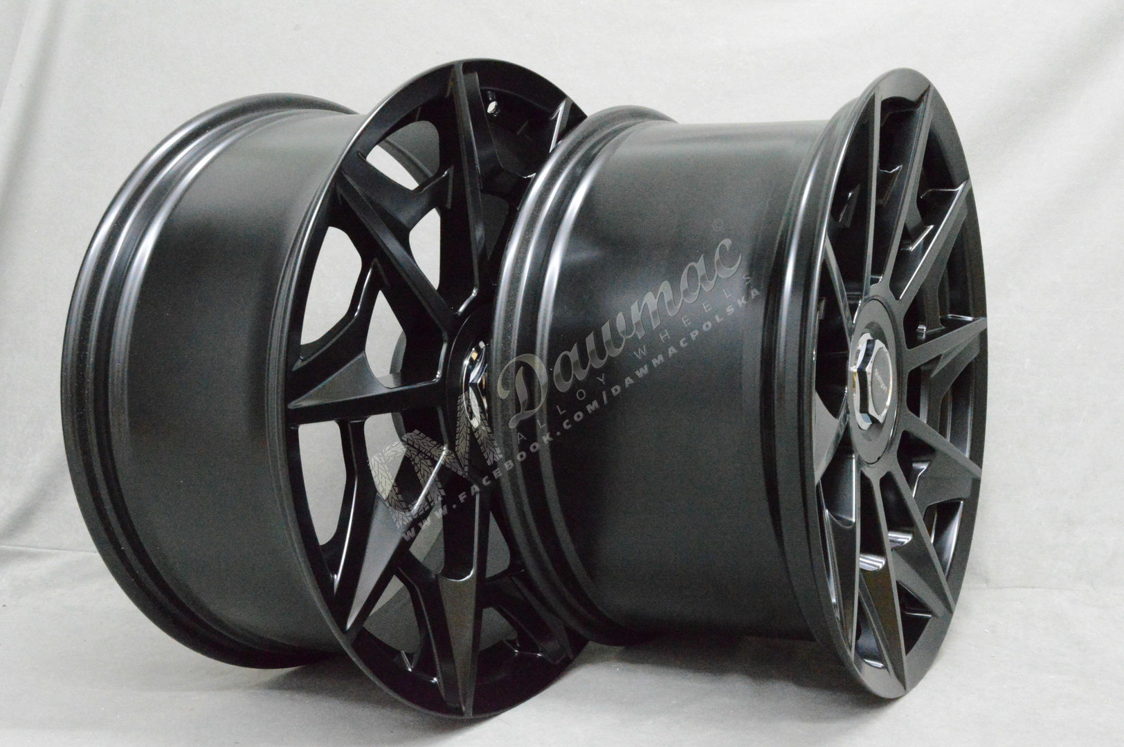 Stuttgart SVT 20" 8,5J ET35 + 10J ET38 5x112/5x120 Matt Black - obrazek 4