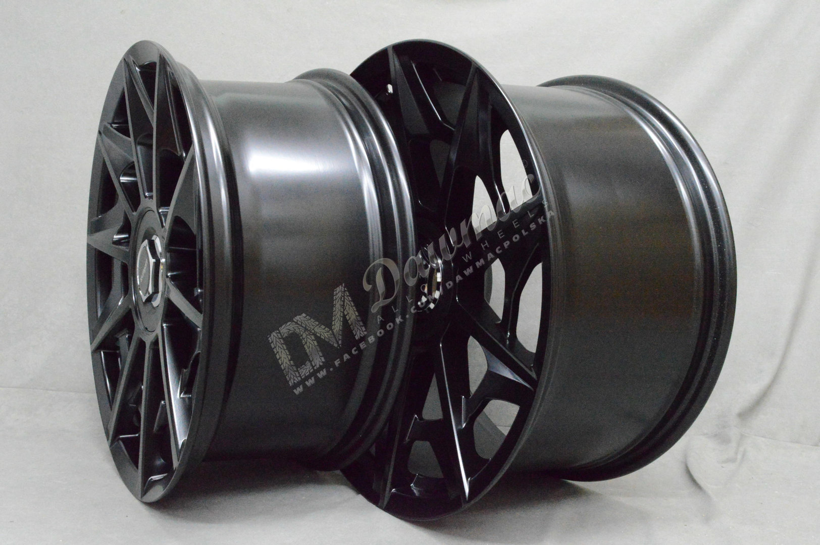 Stuttgart SVT 20" 8,5J ET35 + 10J ET38 5x112/5x120 Matt Black - obrazek 5