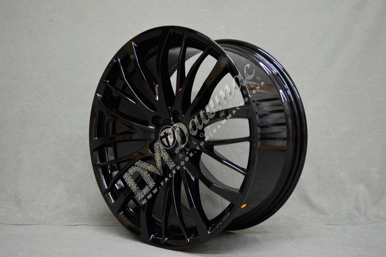 TOMASON TN7 19" 8,5J ET40 5x108 Black Painted - obrazek 3