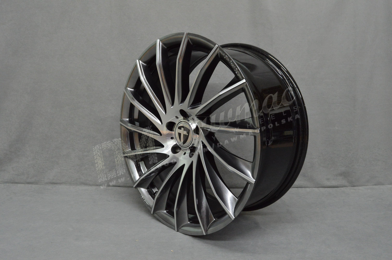 Tomason TN16 19" 8,5J ET40 5x114,3 Dark Hyperblack Polished - obrazek 3