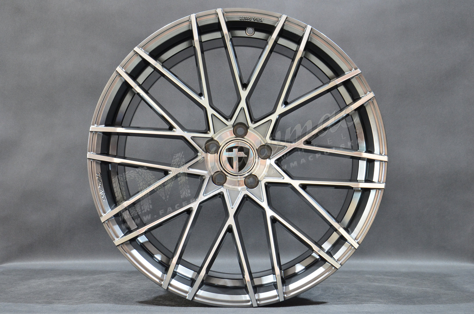 Tomason TN19 21" 10,5J ET35 5x112 Dark Hyper Black Polished - obrazek 2