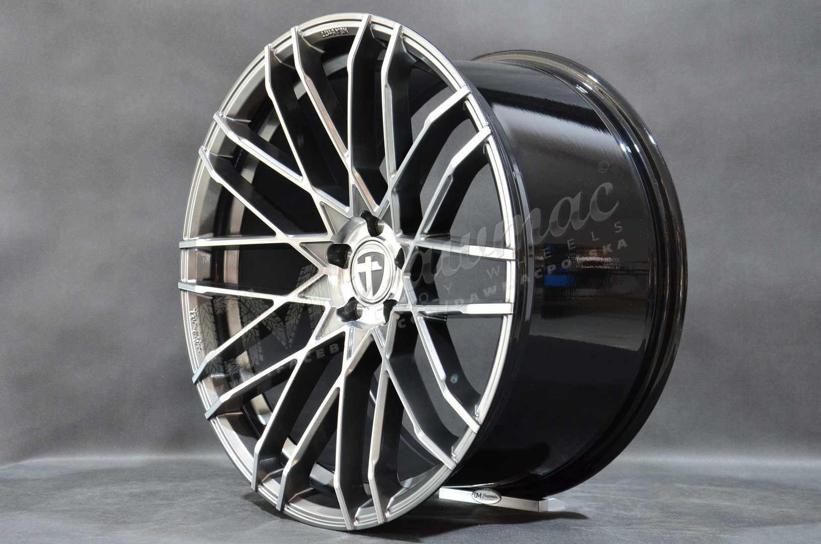 Tomason TN19 21" 10,5J ET35 5x112 Dark Hyper Black Polished - obrazek 3