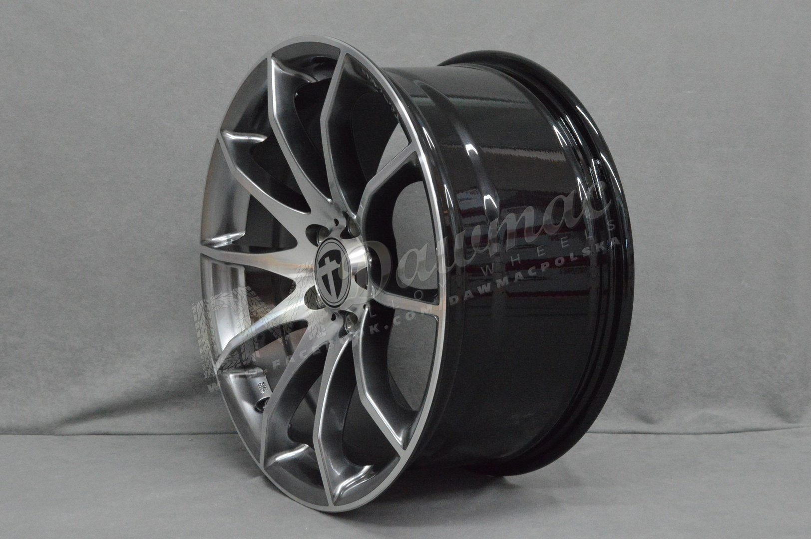 Tomason TN1 17" 8J ET35 5x112 Hyperblack Polished - obrazek 3